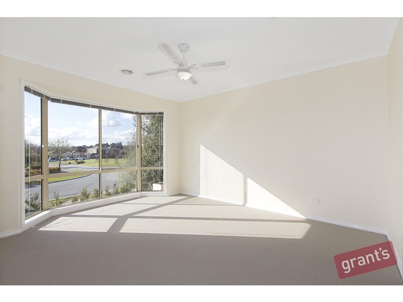 64 Tangerine Drive, Narre Warren South VIC 3805