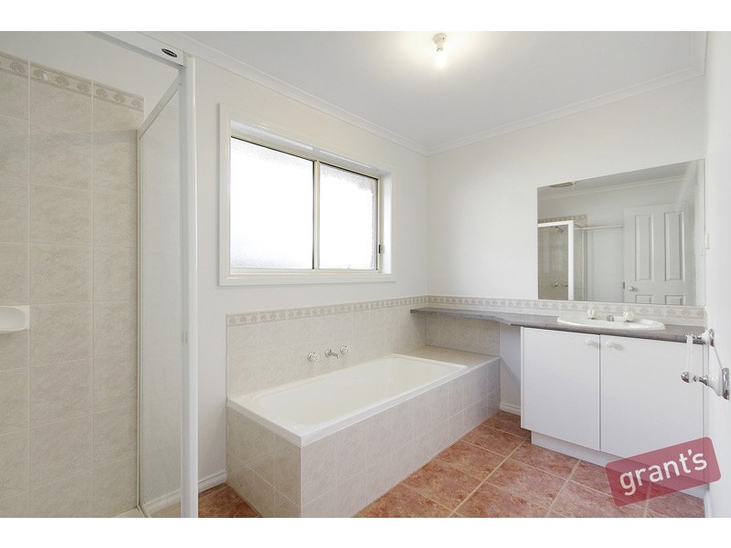 64 Tangerine Drive, Narre Warren South VIC 3805