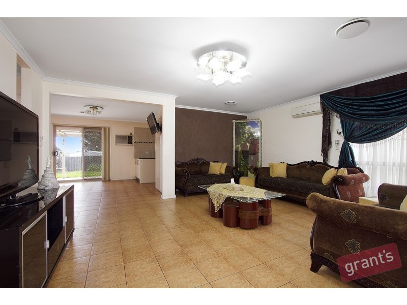 42 Nettle Drive, Hallam VIC 3803