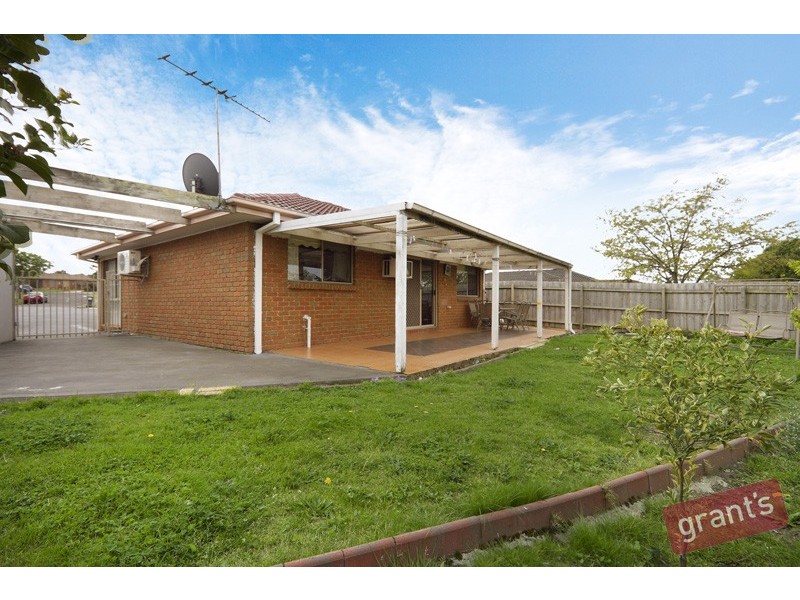 42 Nettle Drive, Hallam VIC 3803