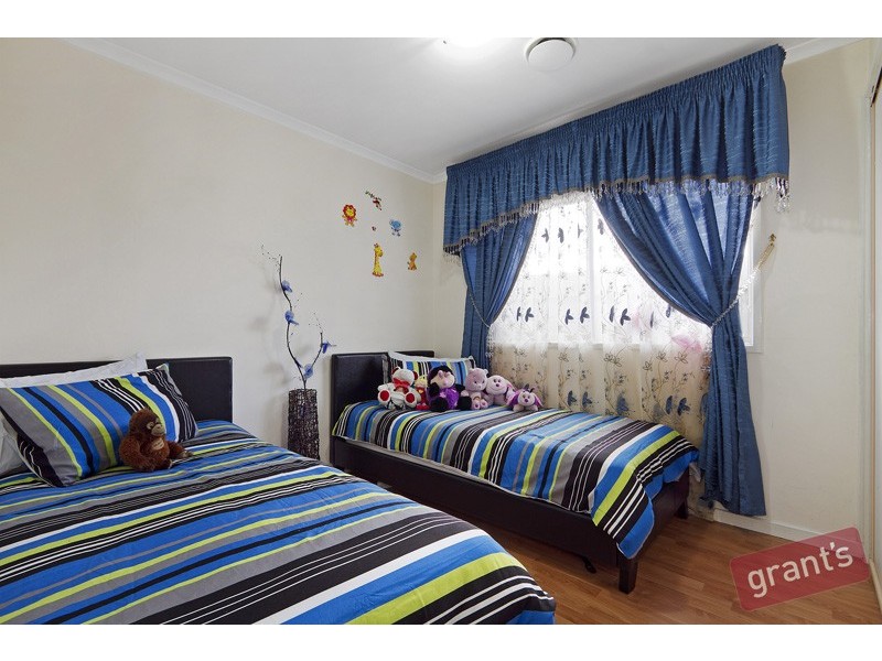 42 Nettle Drive, Hallam VIC 3803