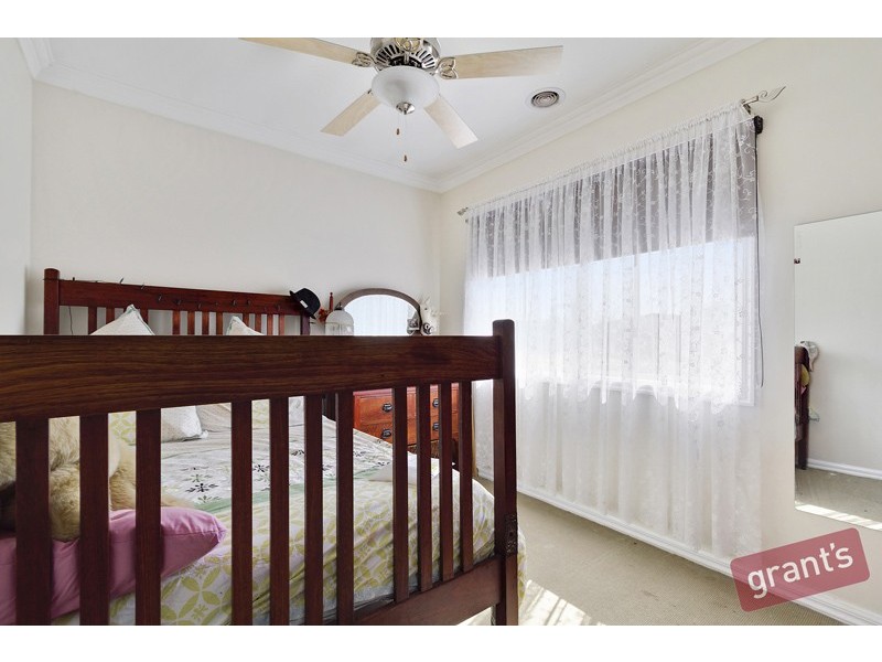 5 Leeside Street, Dandenong North VIC 3175