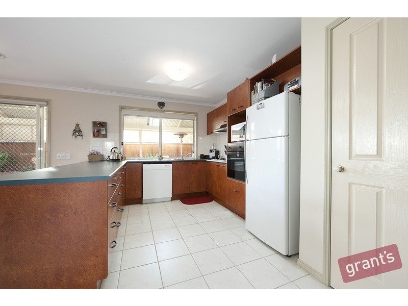 2 Rich Walk, Narre Warren South VIC 3805