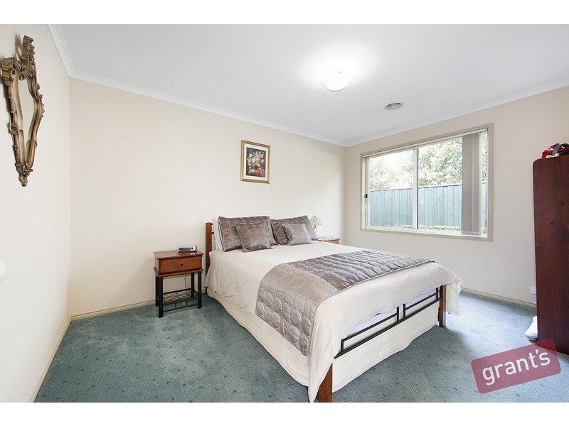 2 Rich Walk, Narre Warren South VIC 3805