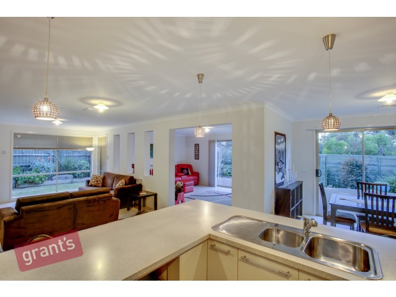 9 Tolmie Rise, Hallam VIC 3803