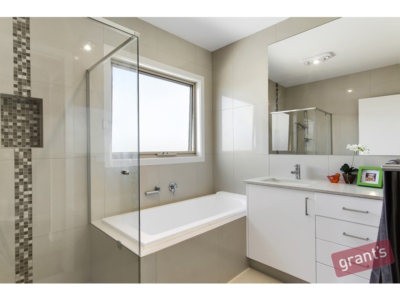 1a Azalea Court, Narre Warren VIC 3805