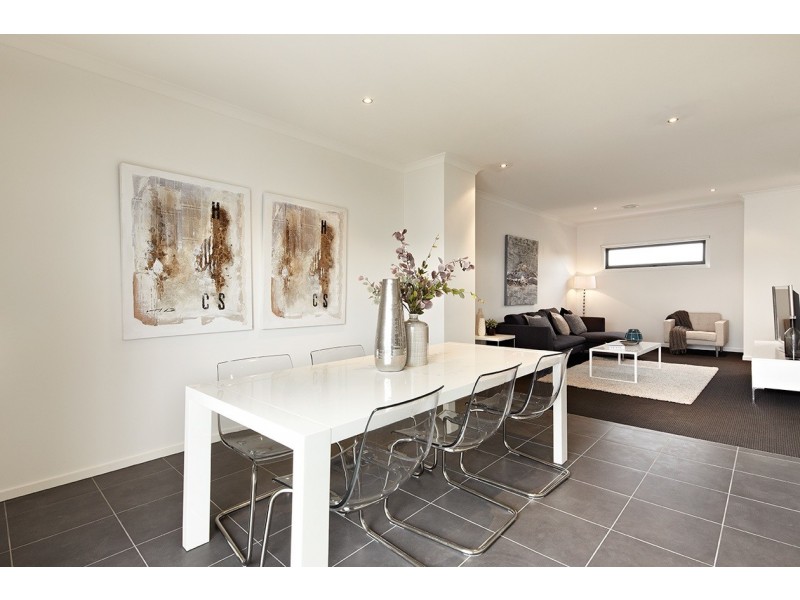 2/50 Marklin Street, Cranbourne VIC 3977