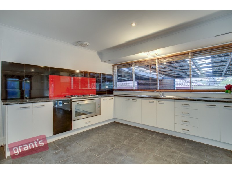 5 Throsby Court, Endeavour Hills VIC 3802