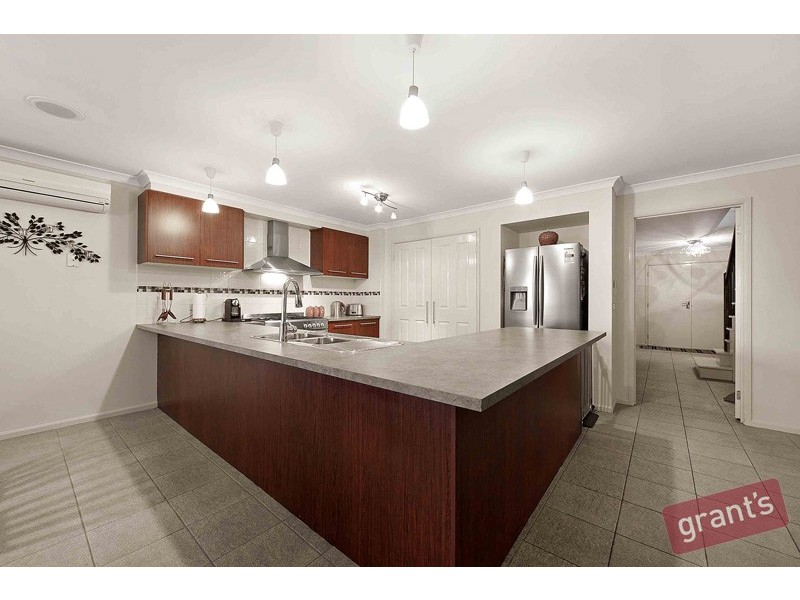 21 Braybrook Drive, Narre Warren South VIC 3805