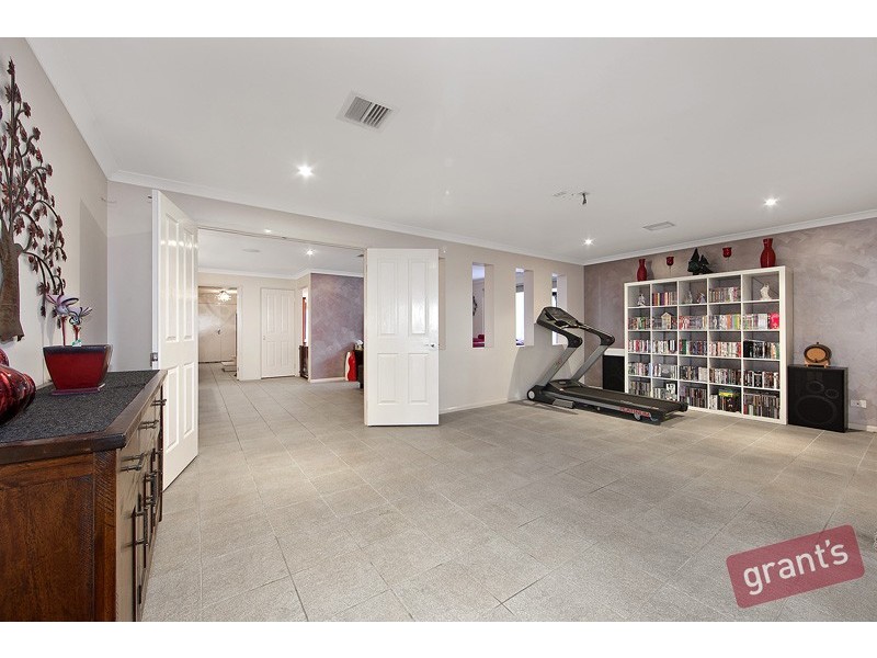 21 Braybrook Drive, Narre Warren South VIC 3805