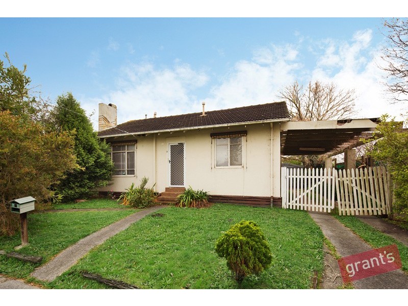 5 Page Court, Dandenong North VIC 3175