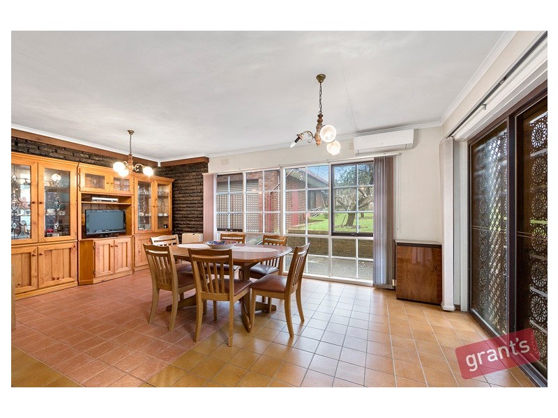 13 Dozey Place, Endeavour Hills VIC 3802