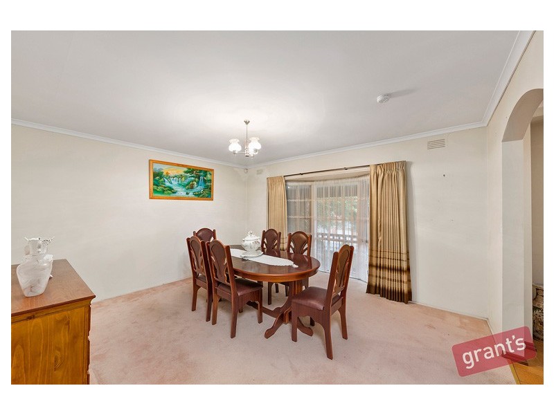 13 Dozey Place, Endeavour Hills VIC 3802
