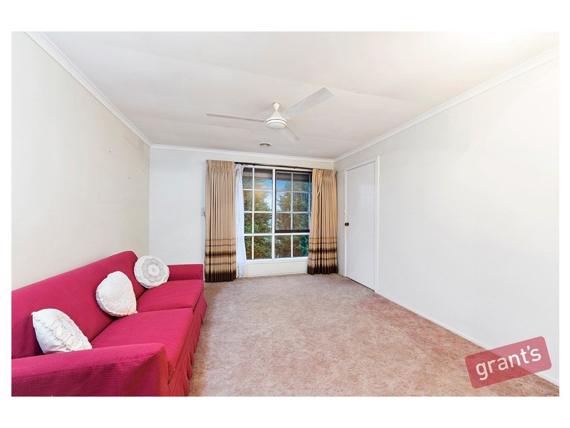 13 Dozey Place, Endeavour Hills VIC 3802