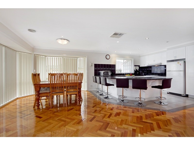 40 Bunbury Avenue, Narre Warren VIC 3805