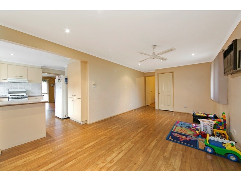 11 Bradley Terrace, Narre Warren VIC 3805