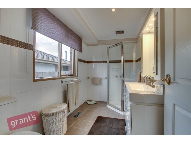 36 Bosco Close, Narre Warren VIC 3805