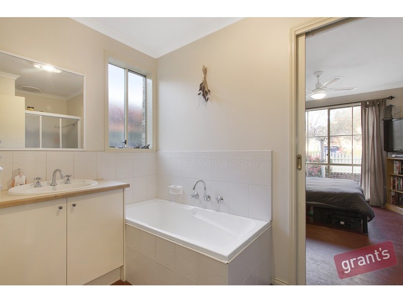 3 Jasa Crescent, Cranbourne West VIC 3977