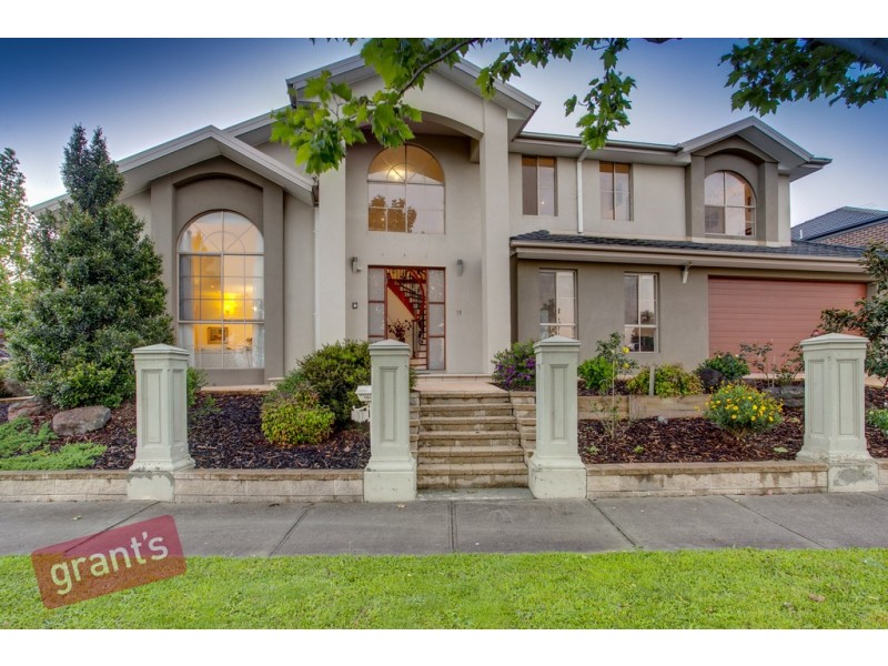 11 Oxford Court, Narre Warren South VIC 3805