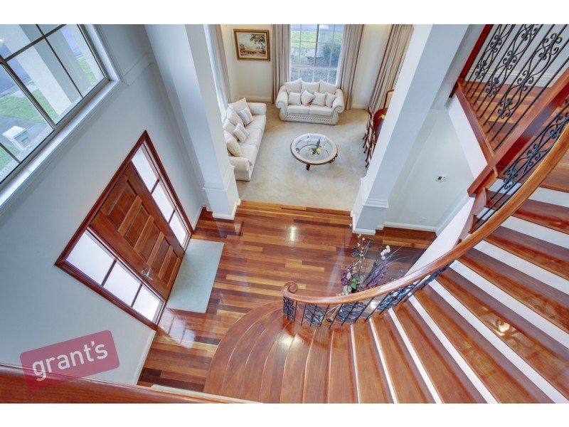 11 Oxford Court, Narre Warren South VIC 3805