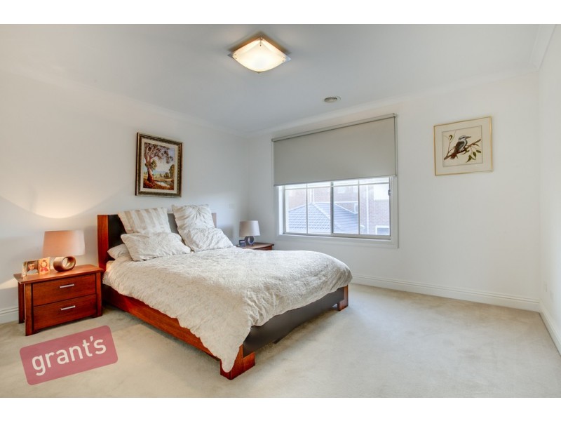 11 Oxford Court, Narre Warren South VIC 3805