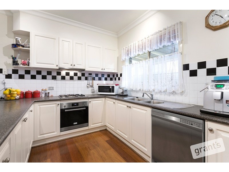 37 Littlecroft Avenue, Narre Warren South VIC 3805