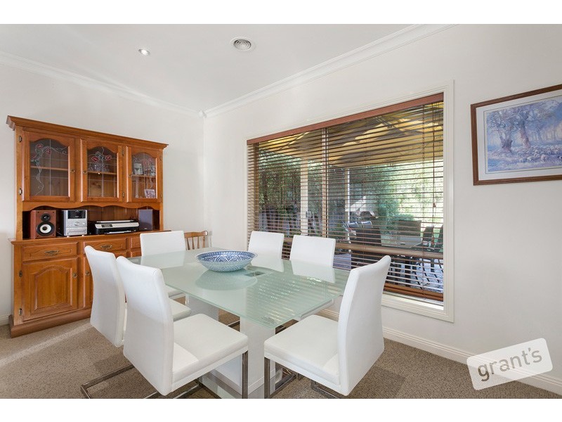 37 Littlecroft Avenue, Narre Warren South VIC 3805