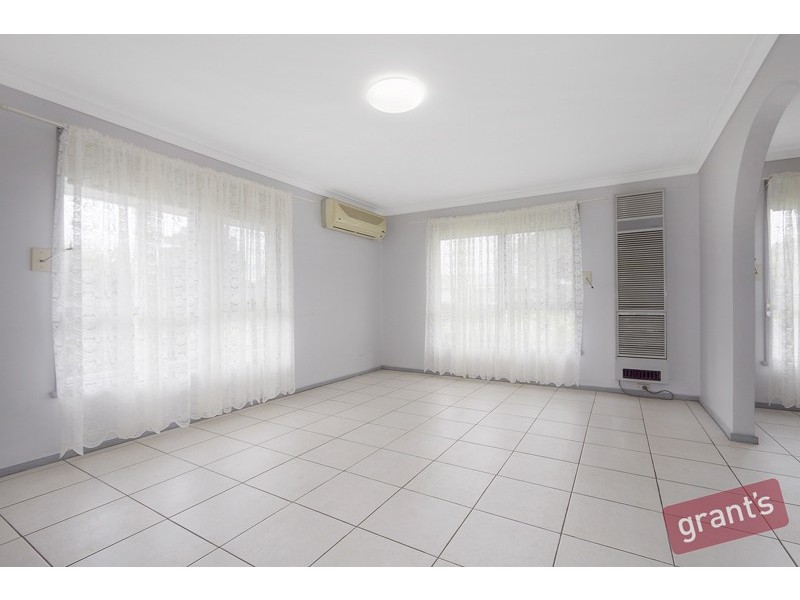 13 Hampton Drive, Hampton Park VIC 3976