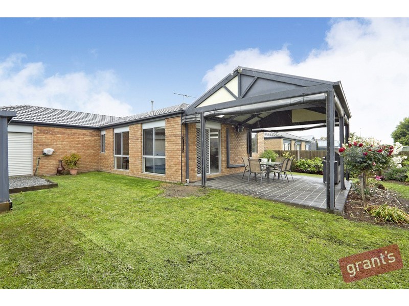 26 Ernest Crescent, Narre Warren South VIC 3805
