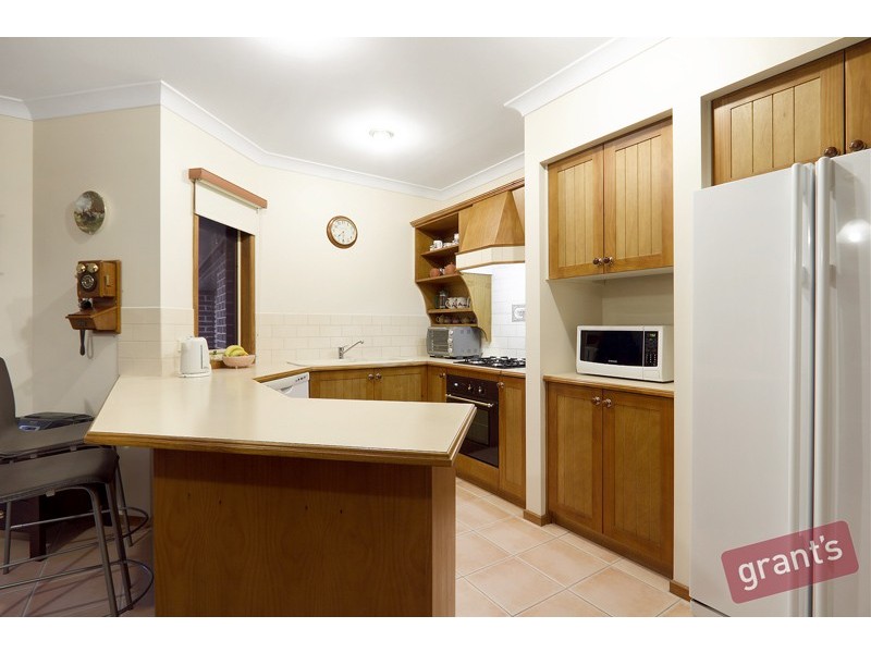 13 Eastern Park Square, Narre Warren South VIC 3805