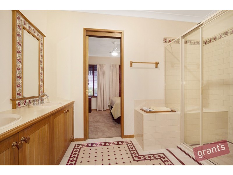 13 Eastern Park Square, Narre Warren South VIC 3805