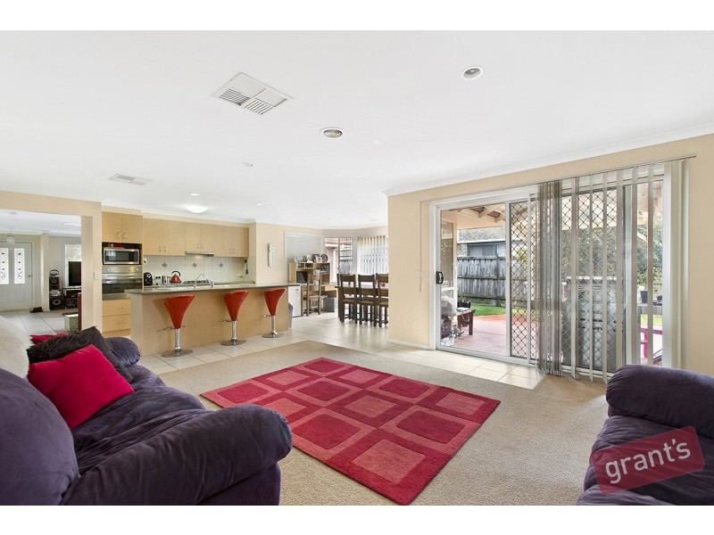 14 Toulouse Terrace, Narre Warren South VIC 3805