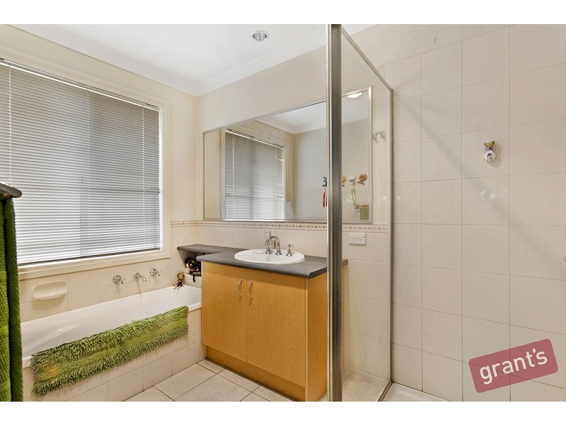14 Toulouse Terrace, Narre Warren South VIC 3805