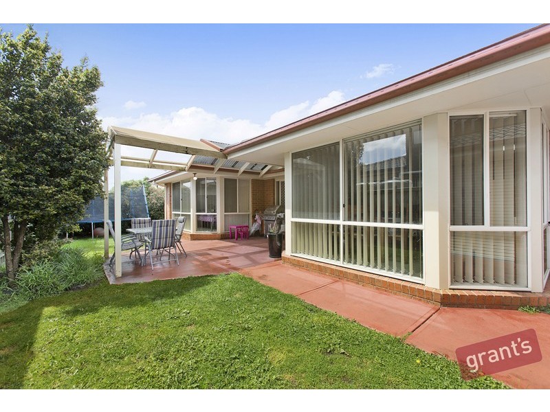 14 Toulouse Terrace, Narre Warren South VIC 3805