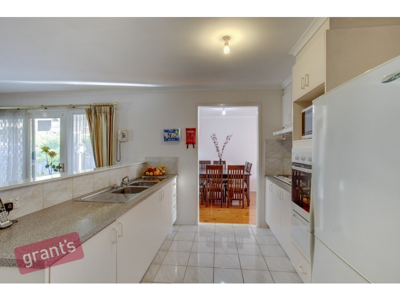 35 Ireland Avenue, Narre Warren VIC 3805