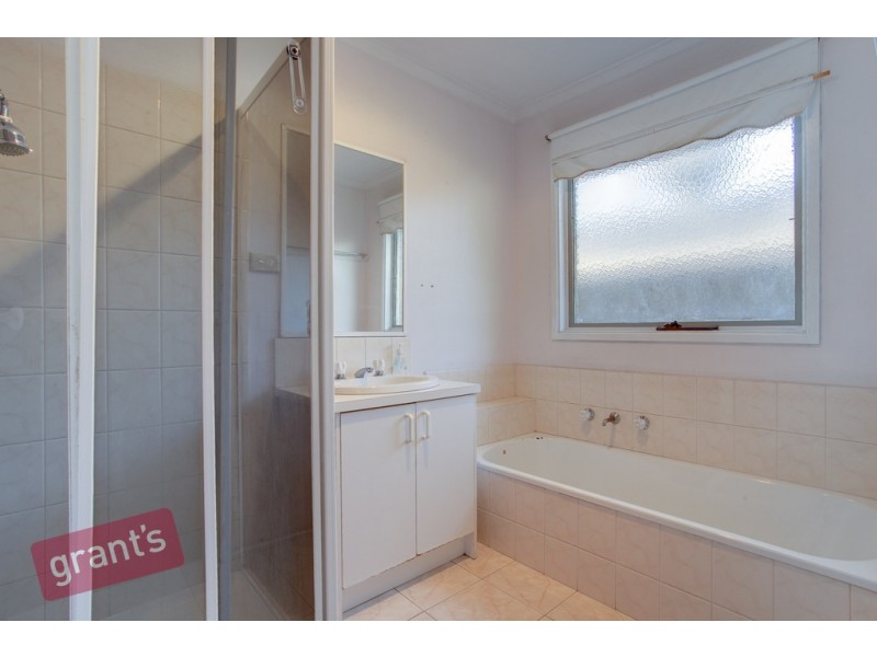 35 Ireland Avenue, Narre Warren VIC 3805