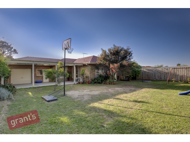35 Ireland Avenue, Narre Warren VIC 3805