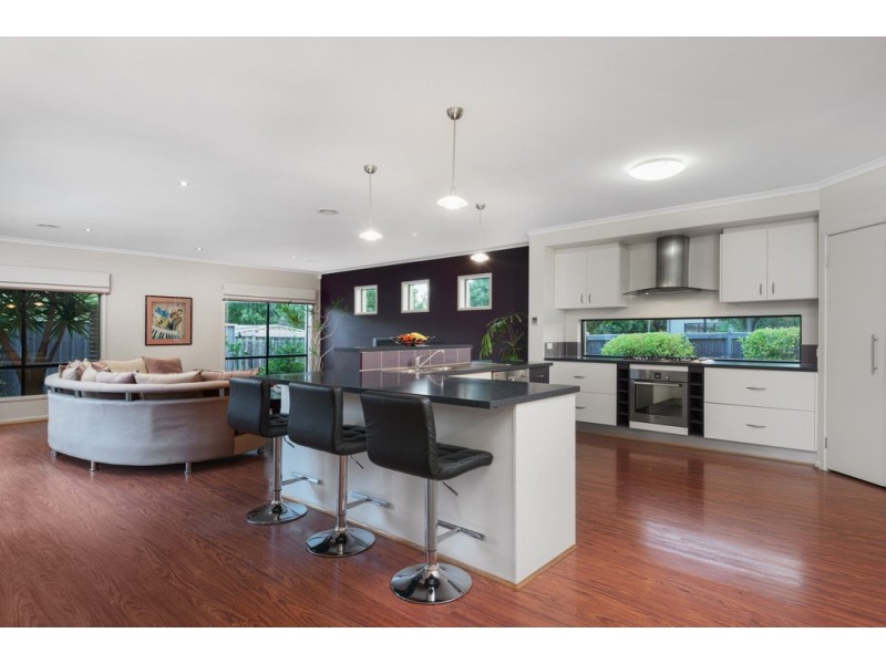 142 Berwick Springs Promenade, Narre Warren South VIC 3805