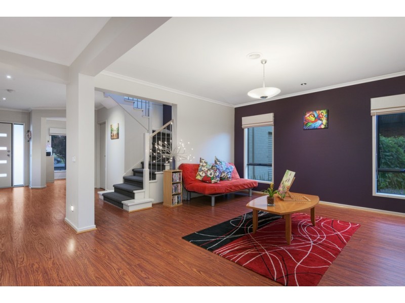 142 Berwick Springs Promenade, Narre Warren South VIC 3805