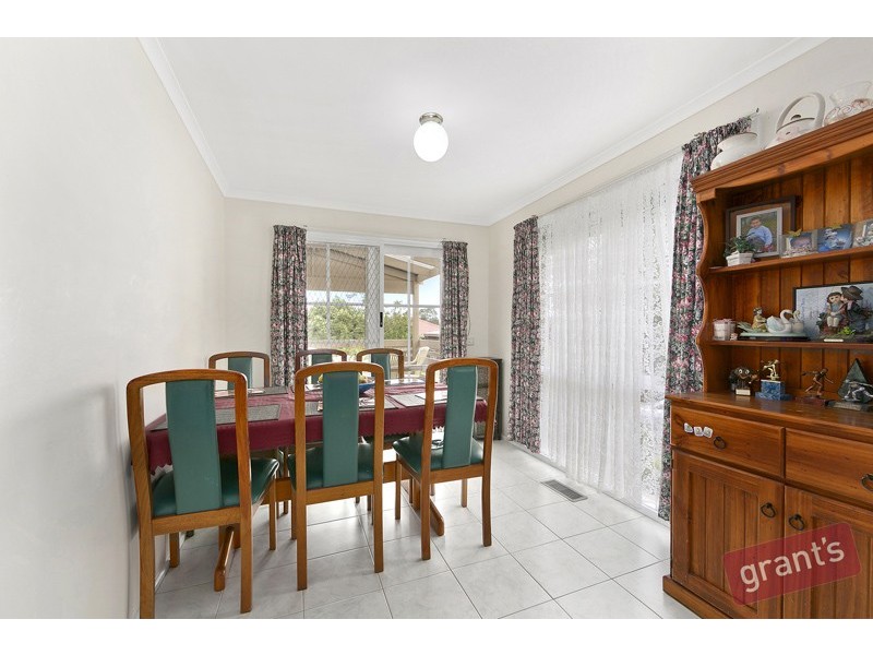 10 Fairleigh Court, Narre Warren VIC 3805