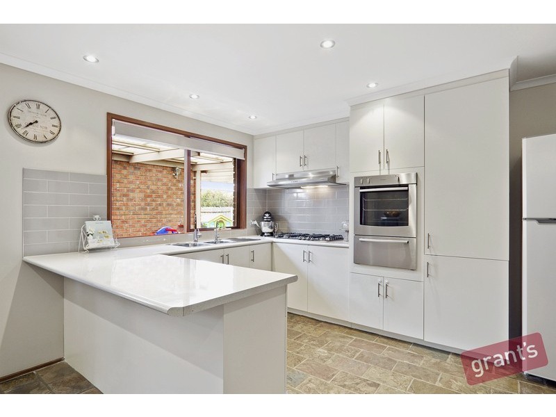 5 Margarita Close, Berwick VIC 3806