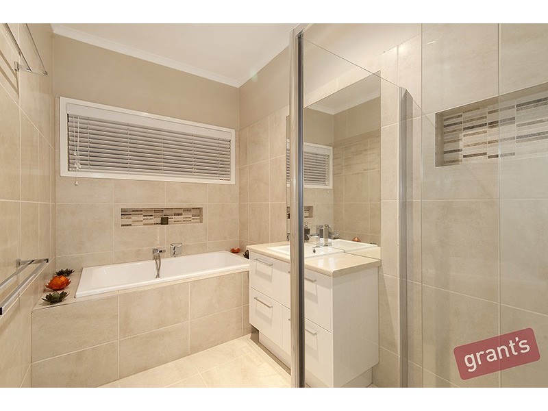 5 Azalea Court, Narre Warren VIC 3805