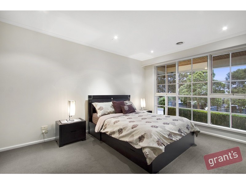 31 Rockleigh Park Road, Narre Warren North VIC 3804