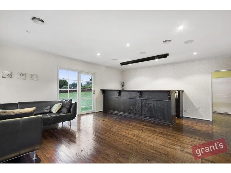 31 Rockleigh Park Road, Narre Warren North VIC 3804