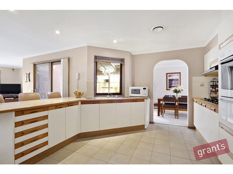 8 Margarita Close, Berwick VIC 3806