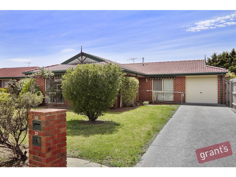 39 Warrenwood Place, Narre Warren VIC 3805
