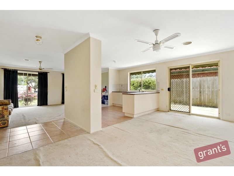 39 Warrenwood Place, Narre Warren VIC 3805