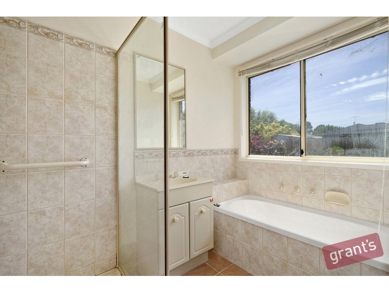 39 Warrenwood Place, Narre Warren VIC 3805