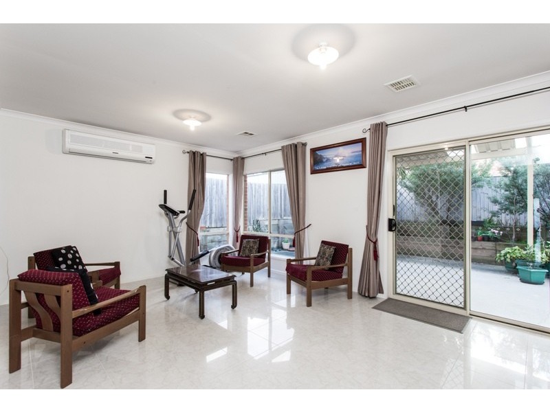 6 Mornmoot Court, Hallam VIC 3803