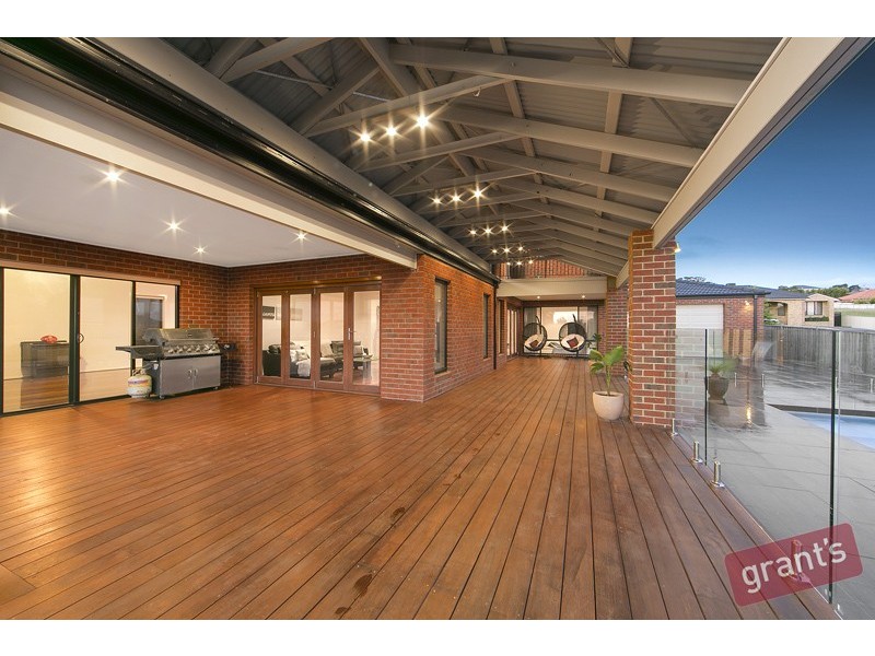 9 Highgrange Way, Narre Warren North VIC 3804